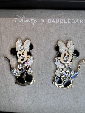 Disney x Baublebar Minnie Mouse Pearl/Rhinestone Enamel Earrings NEW